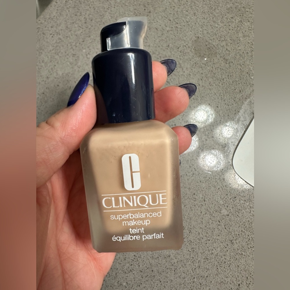 Clinique super balanced foundation